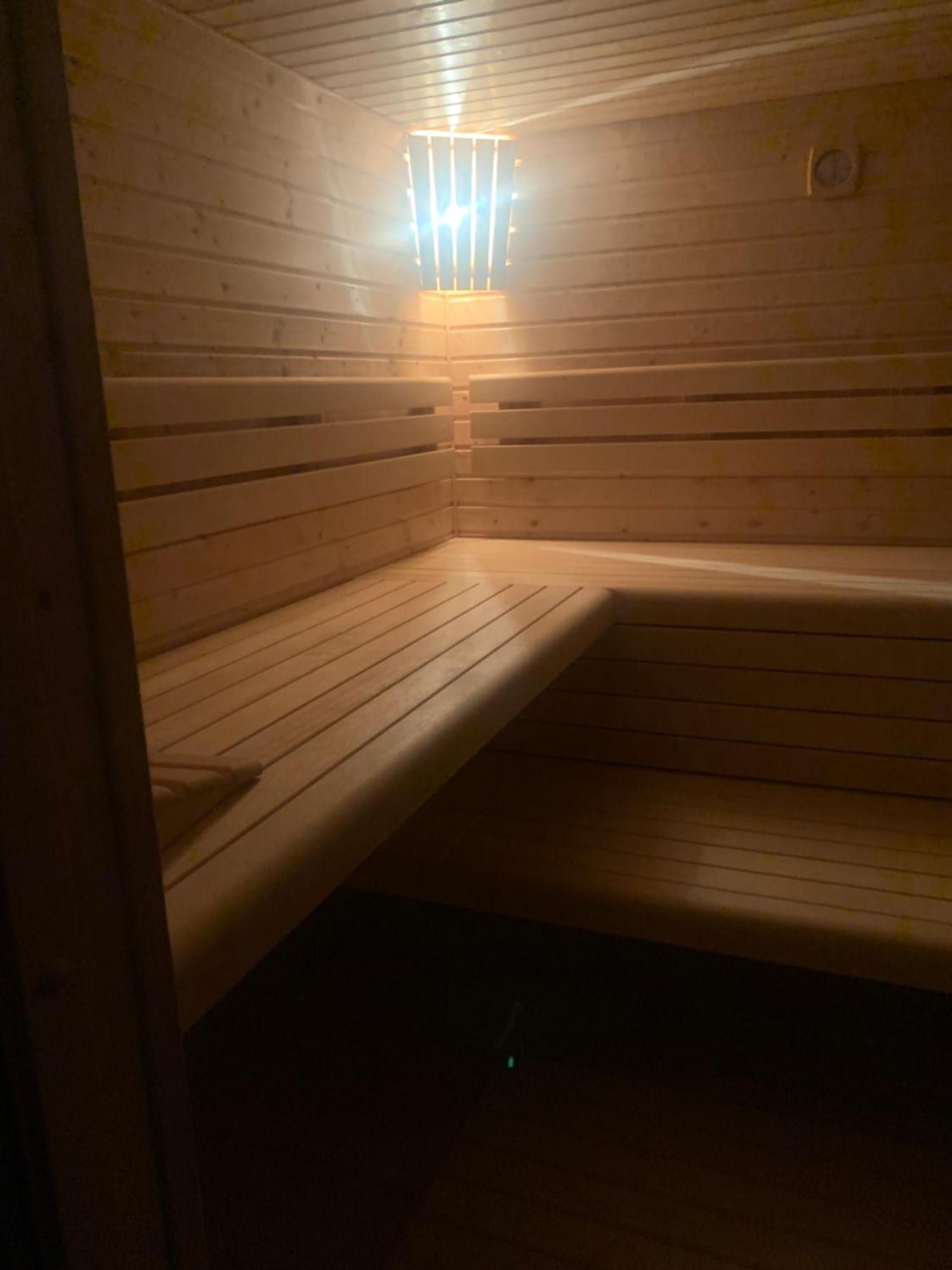 Apartman S Wellness Sluzbami Cercany Exterior photo